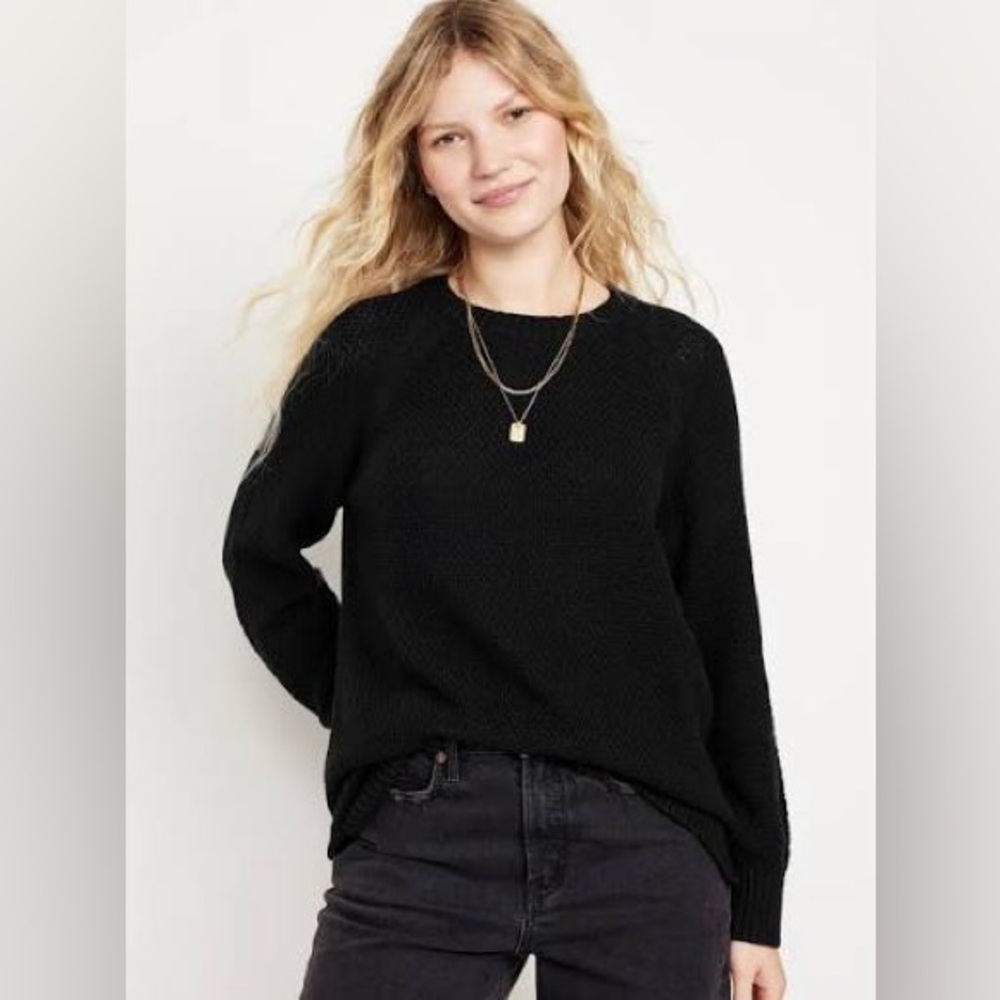 Old Navy Women's Classic Black Crew Neck Sweater